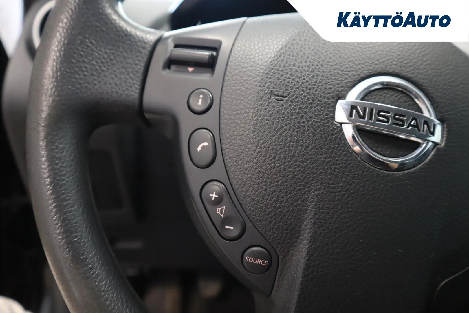 NISSAN Qashqai RUG-731 carousel image
