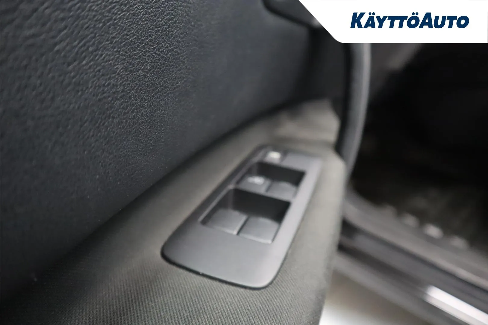 NISSAN Qashqai RUG-731 carousel image
