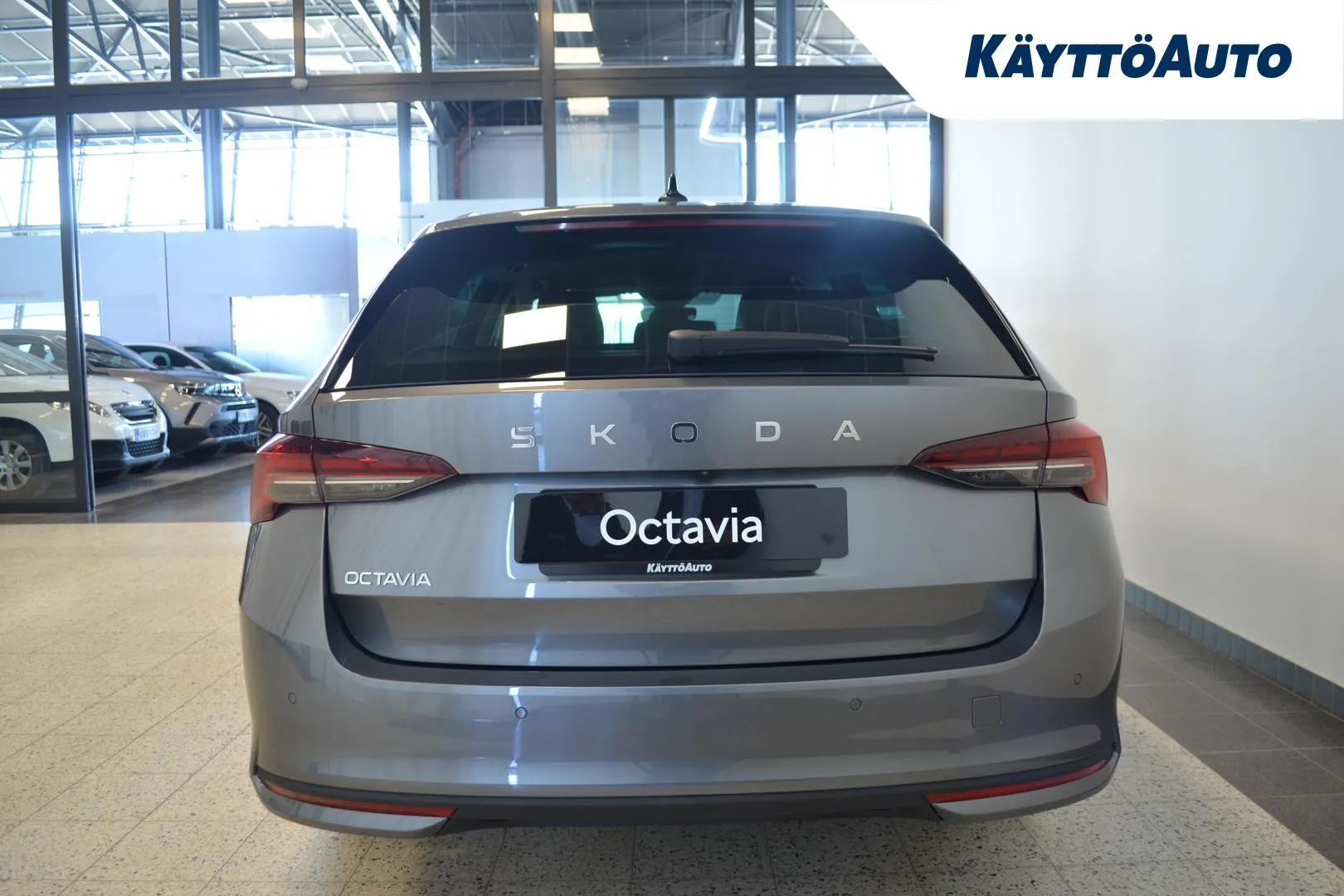 Skoda Octavia ZPM-194 carousel image