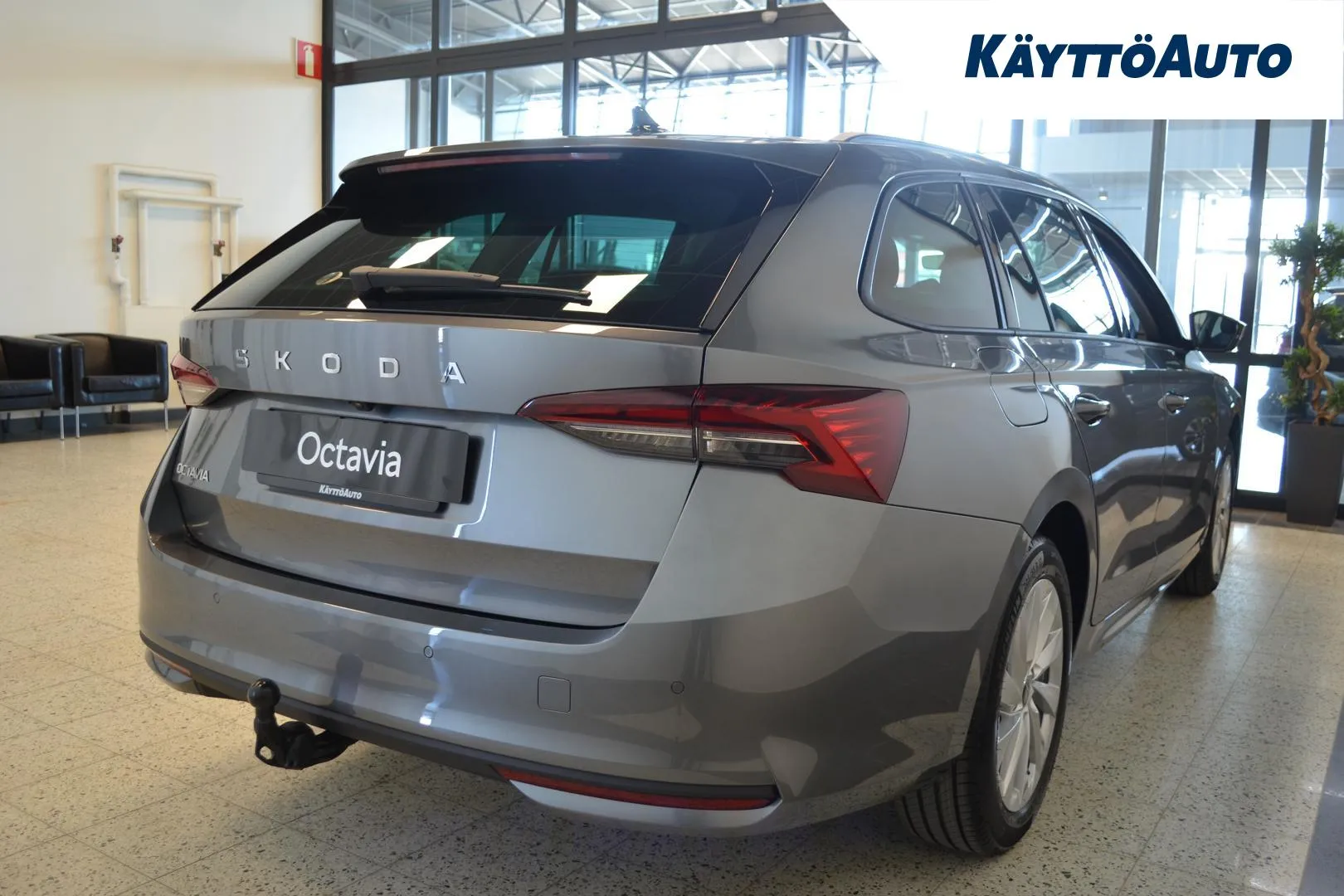 Skoda Octavia ZPM-194 carousel image