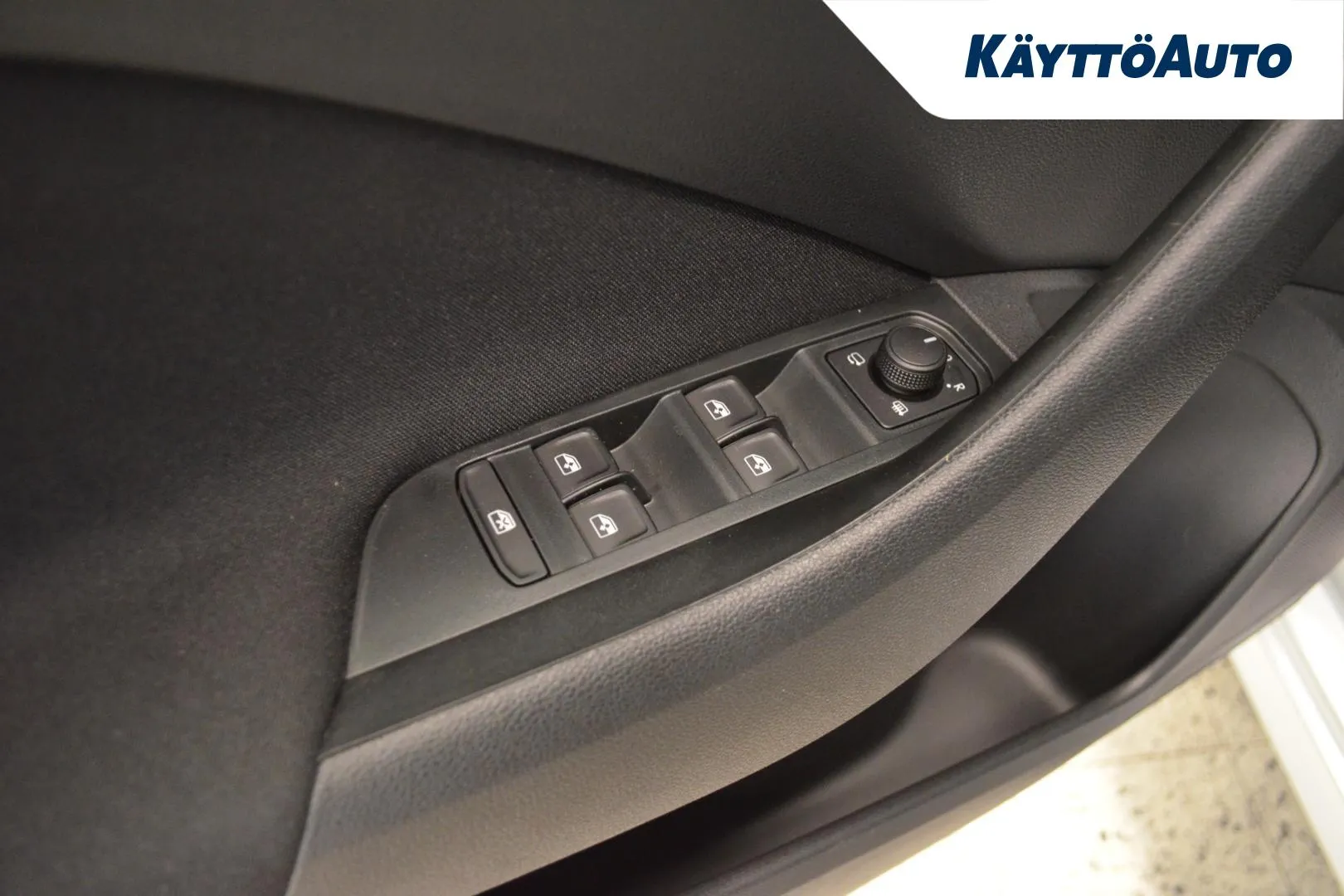 Skoda Kamiq XTK-770 carousel image