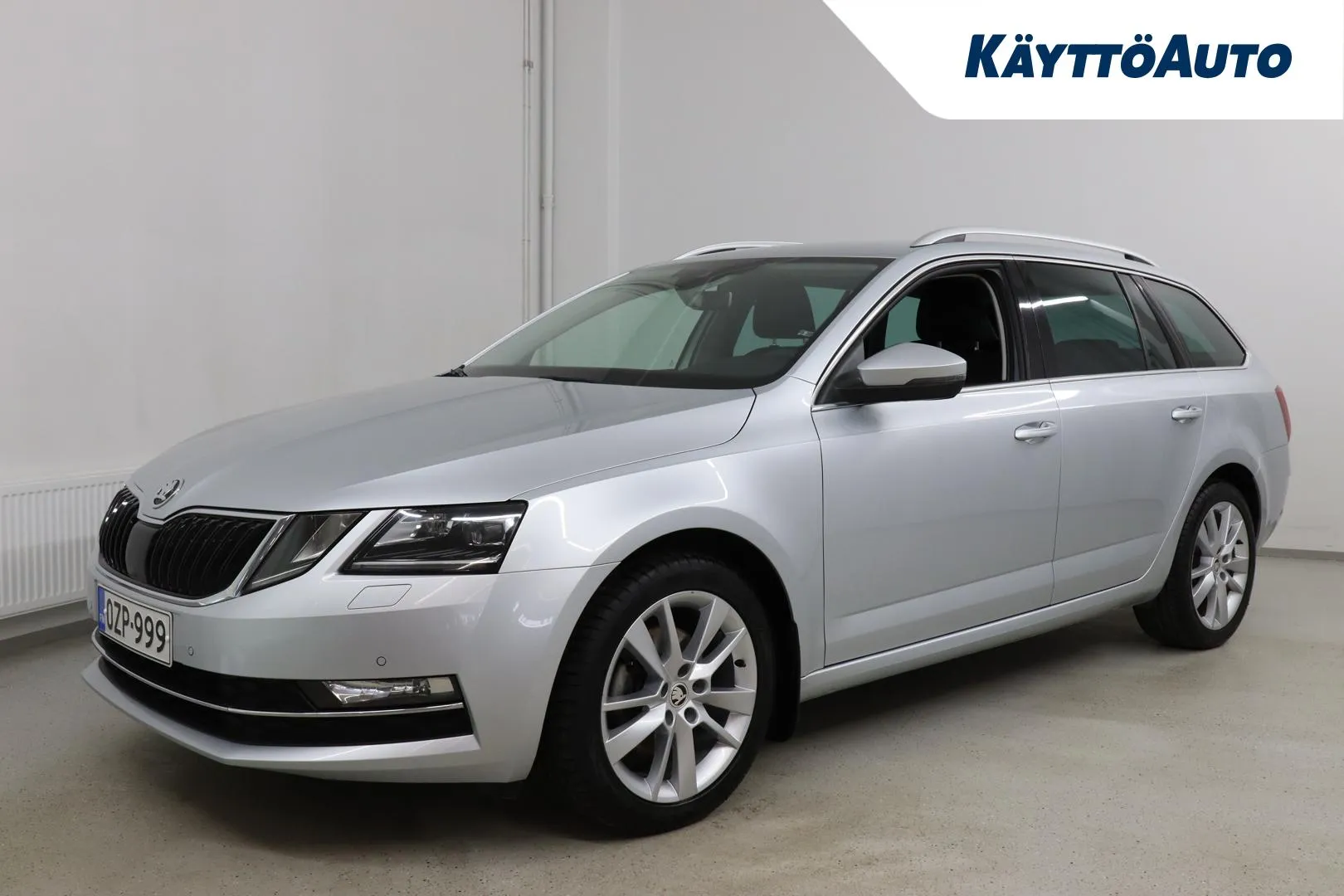 SKODA Octavia OZP-999 carousel image