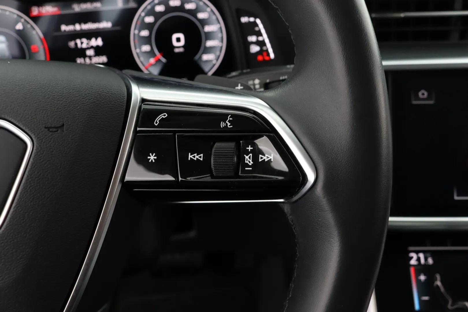 Audi A6 EUH-870 carousel image