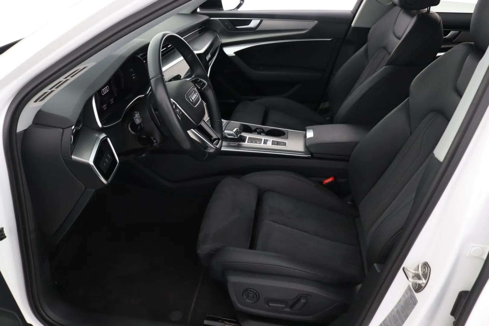 Audi A6 EUH-870 carousel image
