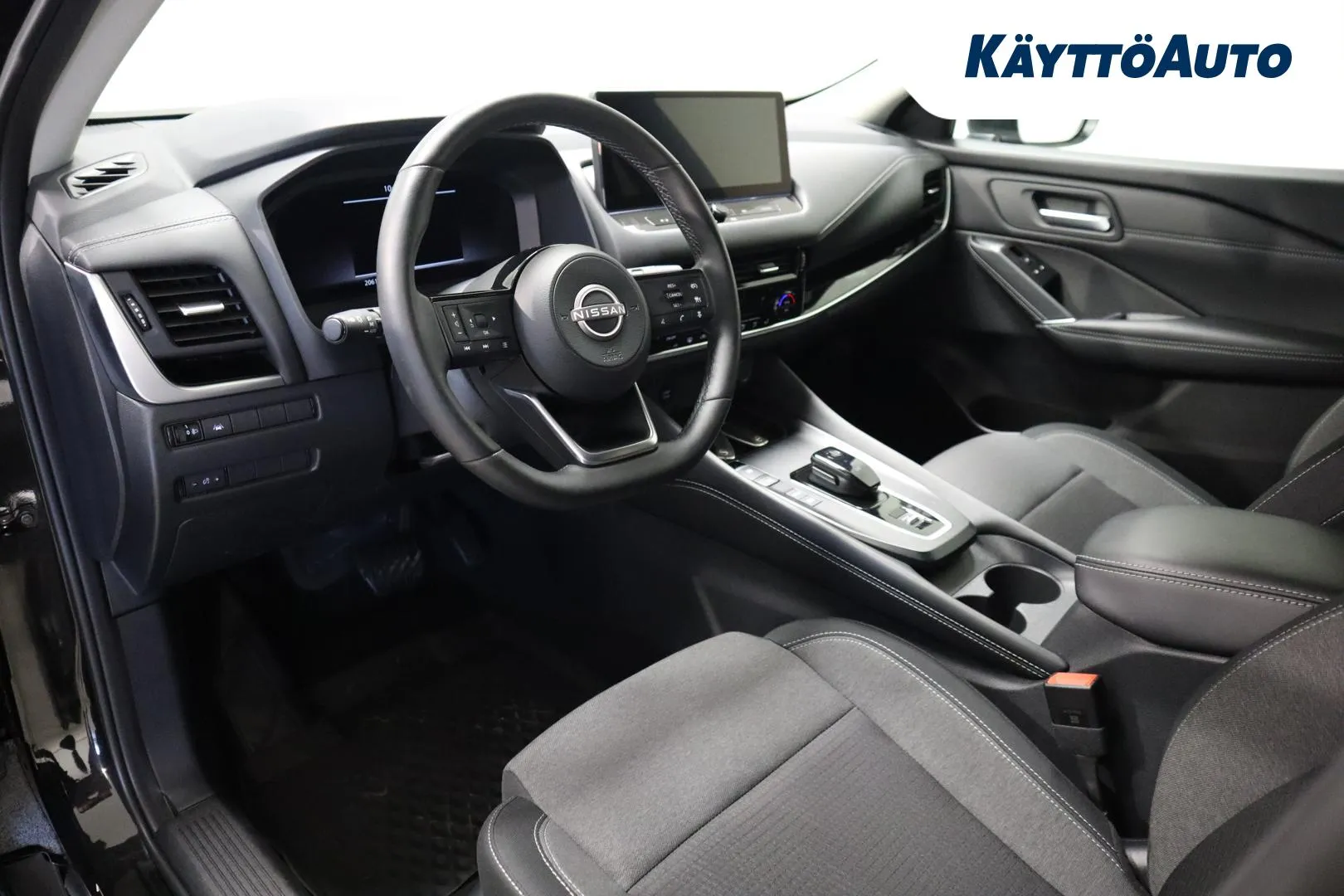 NISSAN Qashqai FRZ-395 carousel image