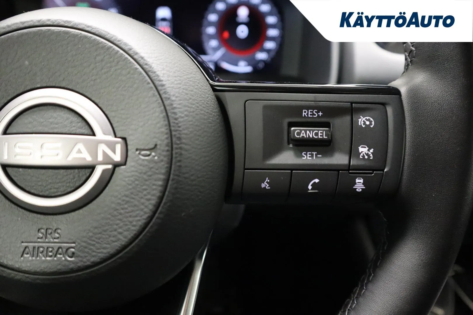 NISSAN Qashqai FRZ-395 carousel image