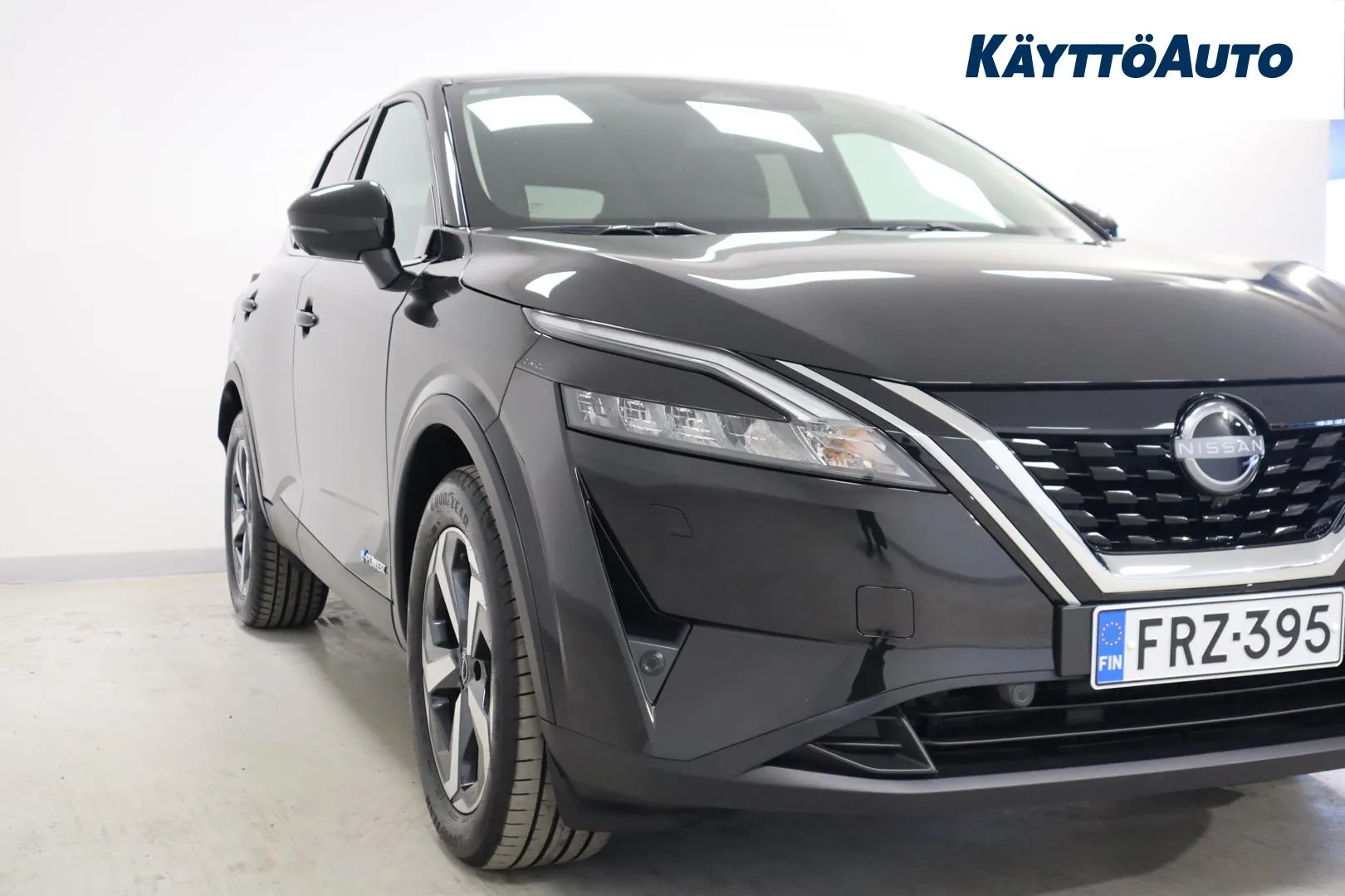 NISSAN Qashqai FRZ-395 carousel image