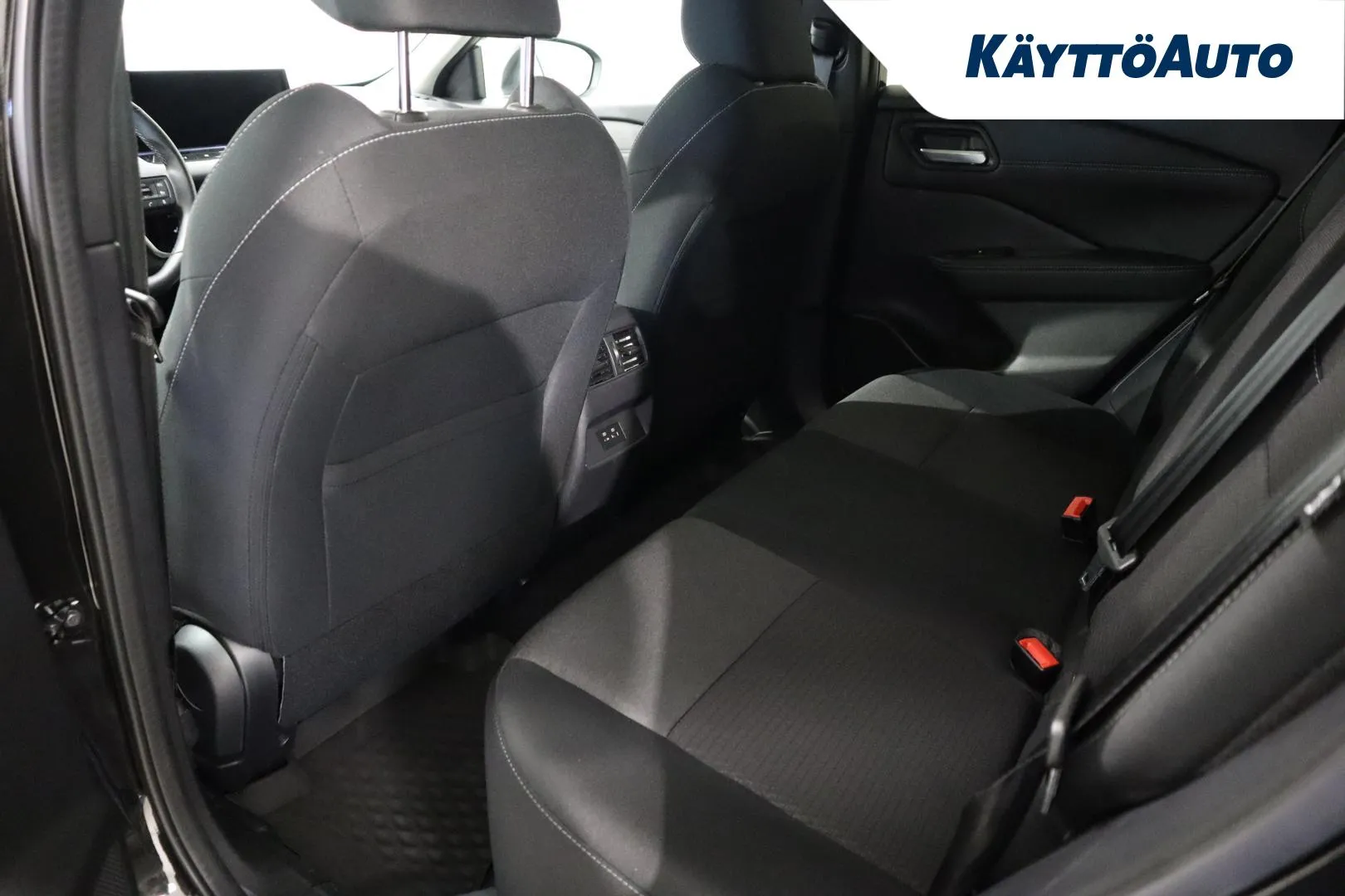 NISSAN Qashqai FRZ-395 carousel image
