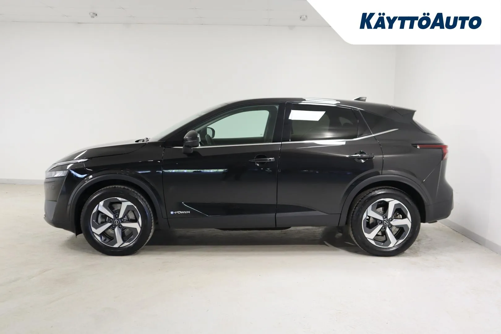 NISSAN Qashqai FRZ-395 carousel image