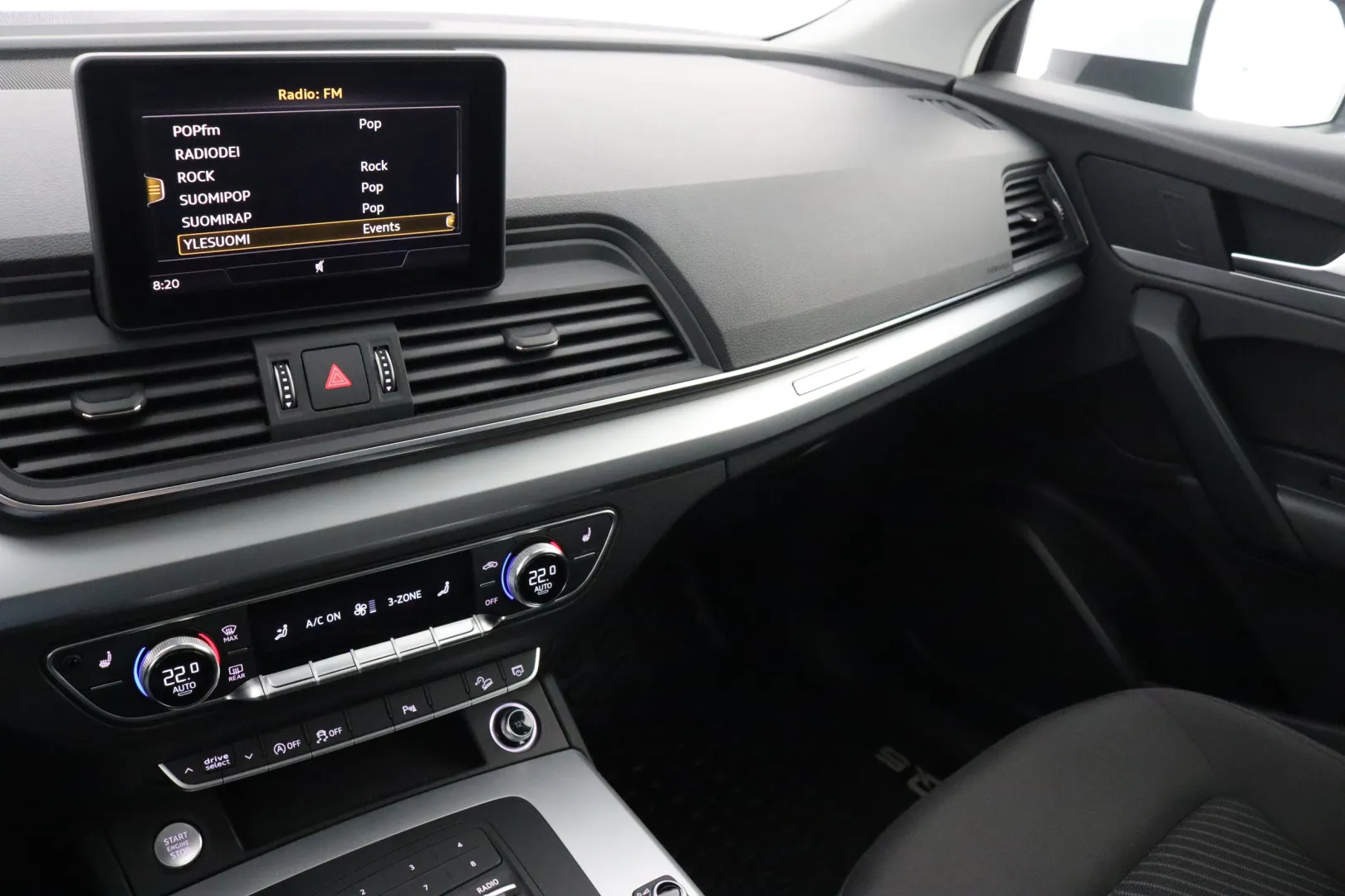 AUDI Q5 LOH-104 carousel image