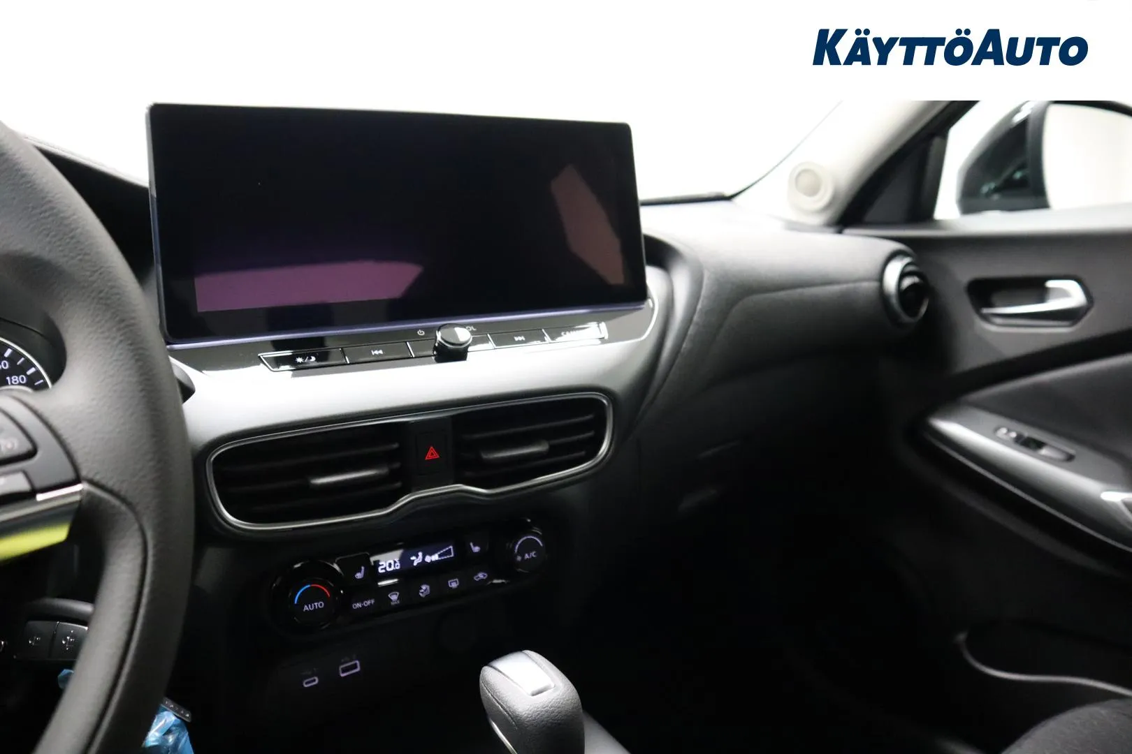 Nissan Juke SZJ-130 carousel image