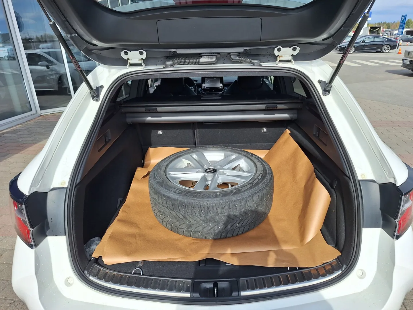 Toyota Corolla CNB-392 carousel image