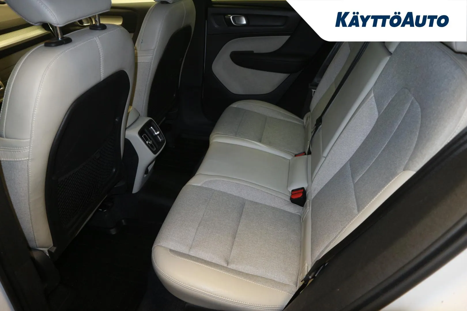 VOLVO XC40 FNT-354 carousel image