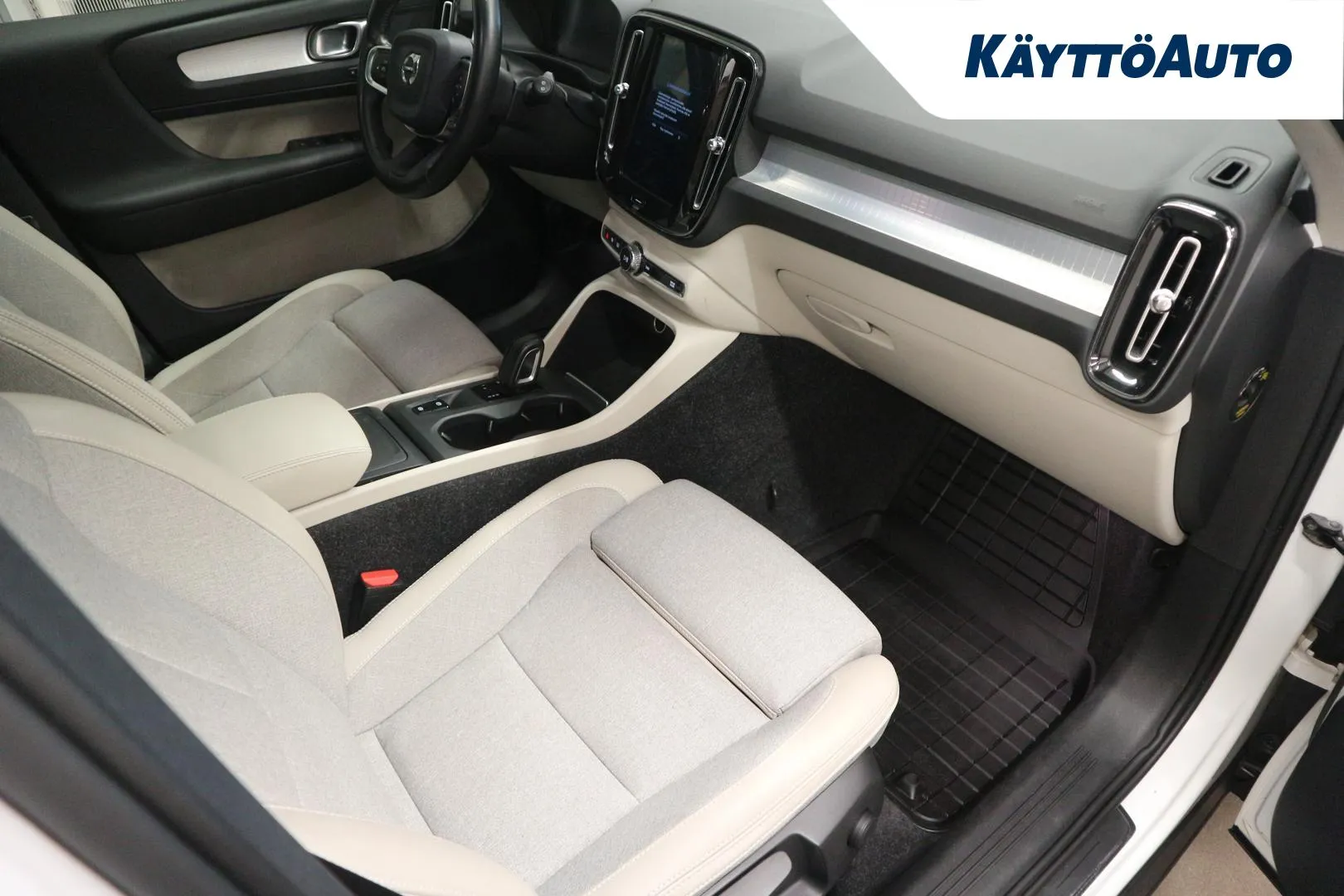 VOLVO XC40 FNT-354 carousel image