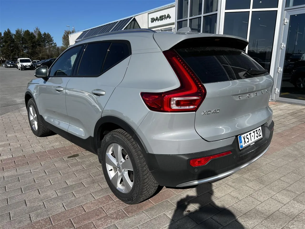 VOLVO XC40 XST-732 carousel image