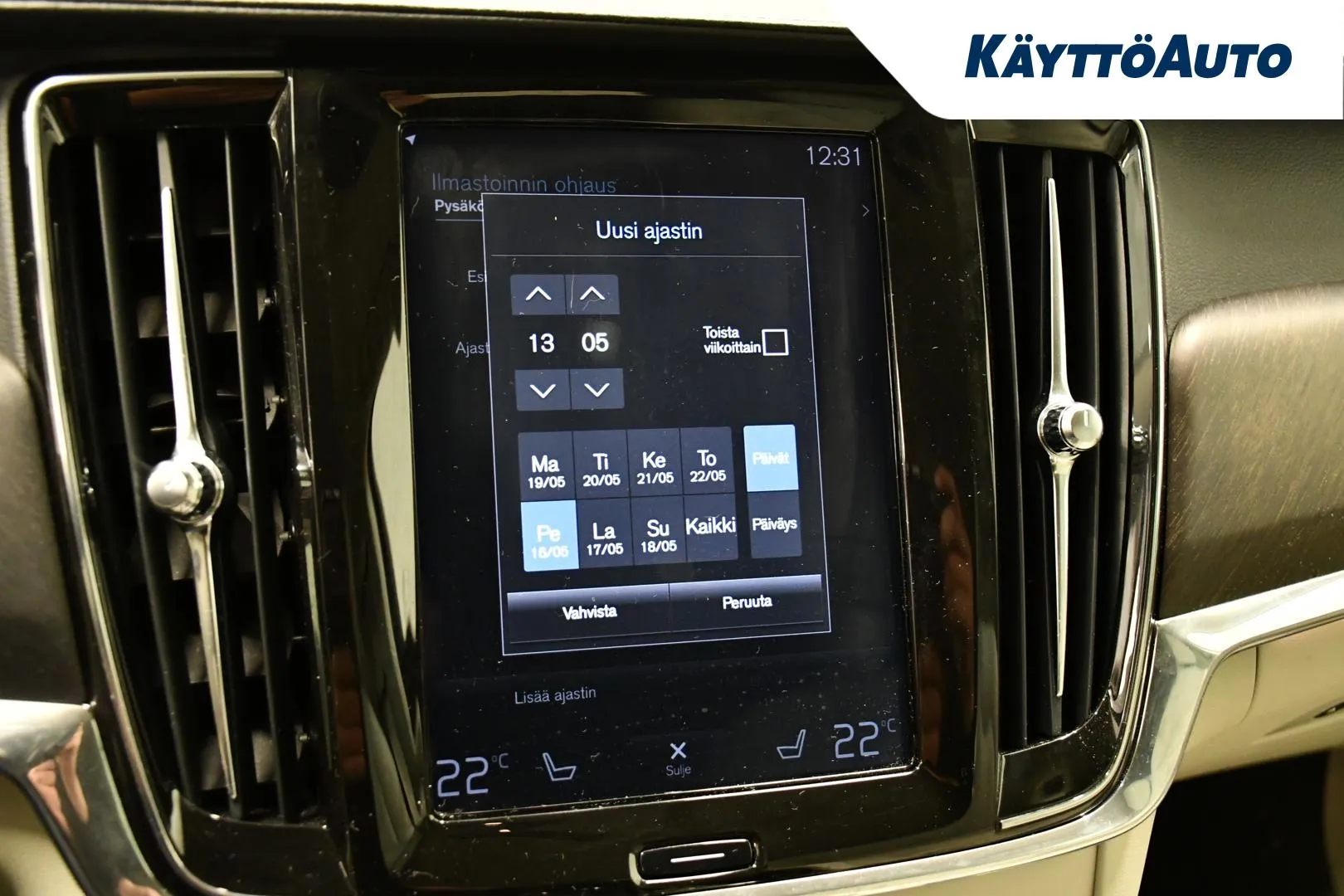 VOLVO V90 Cross Country IOP-335 carousel image