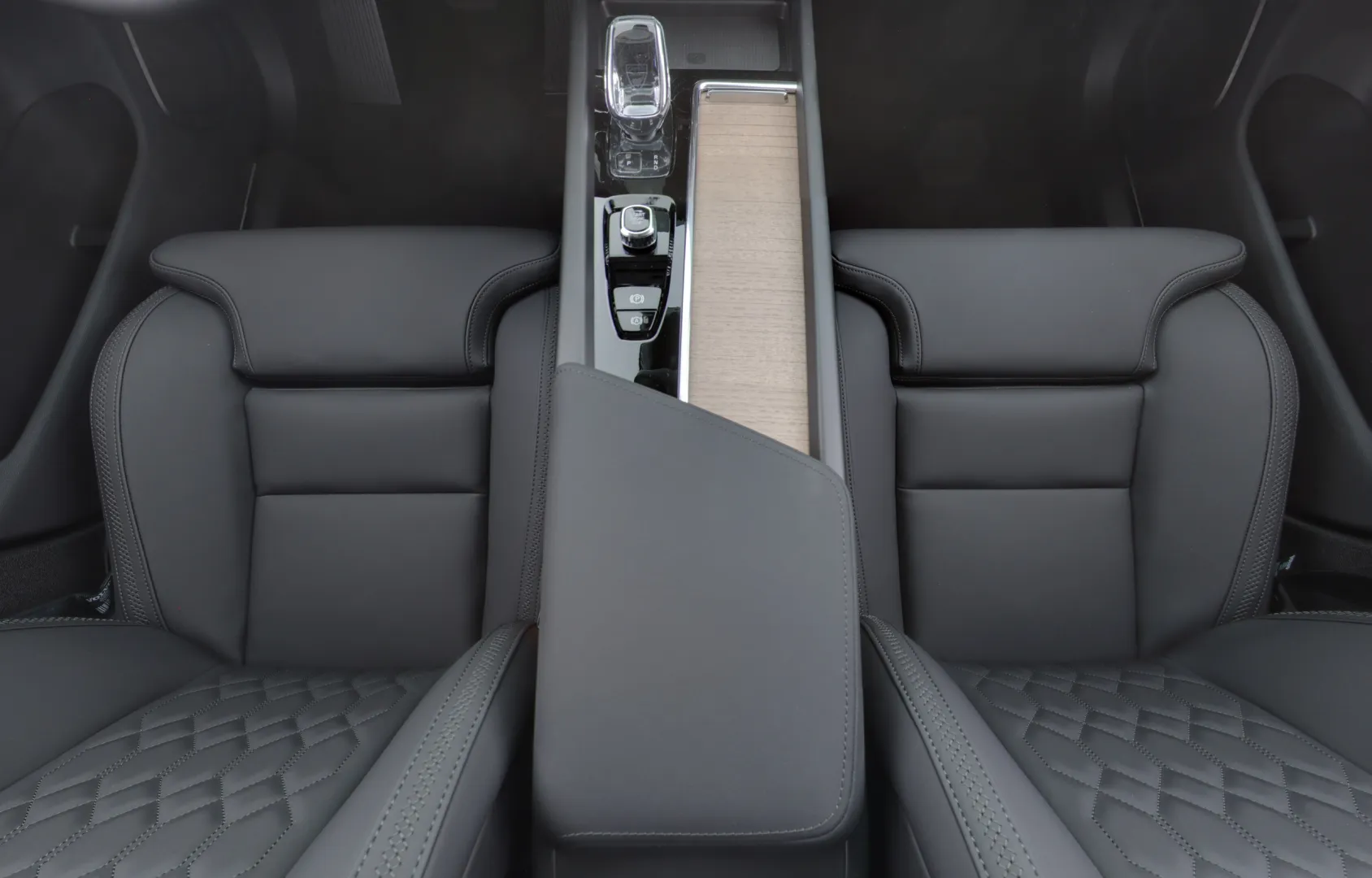 Volvo XC60 JOB-407 carousel image