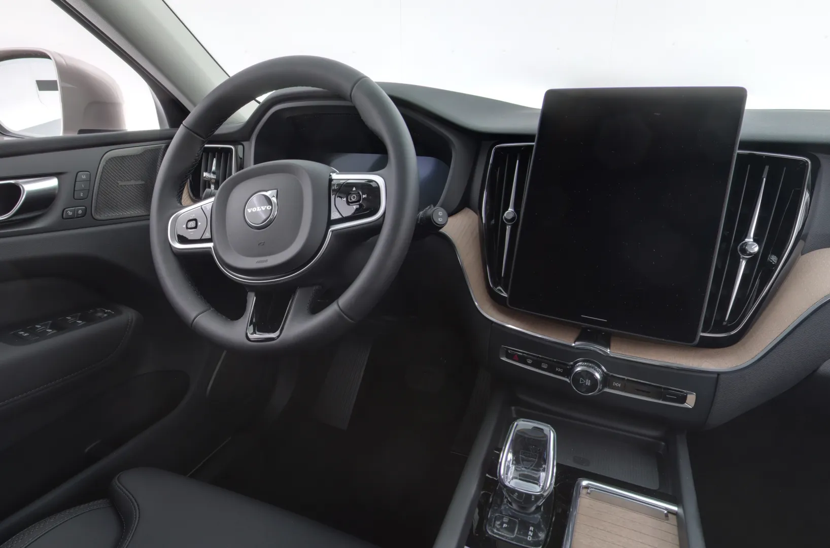Volvo XC60 JOB-407 carousel image