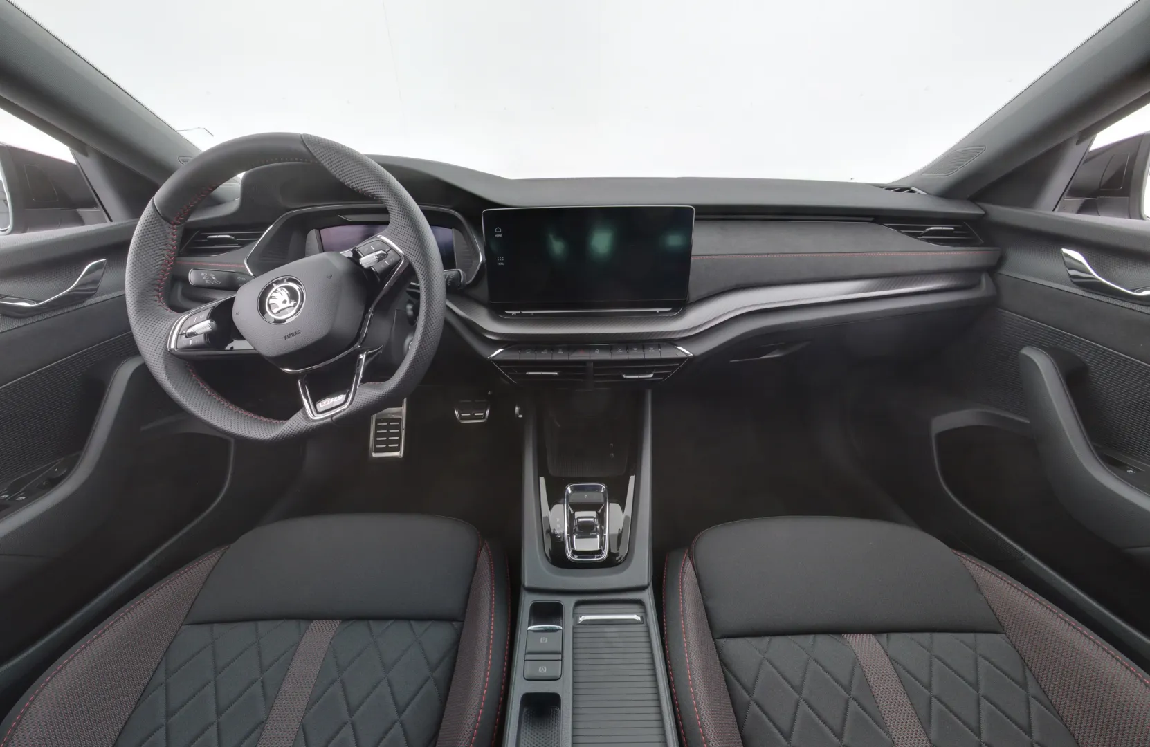 Skoda Octavia GPU-758 carousel image