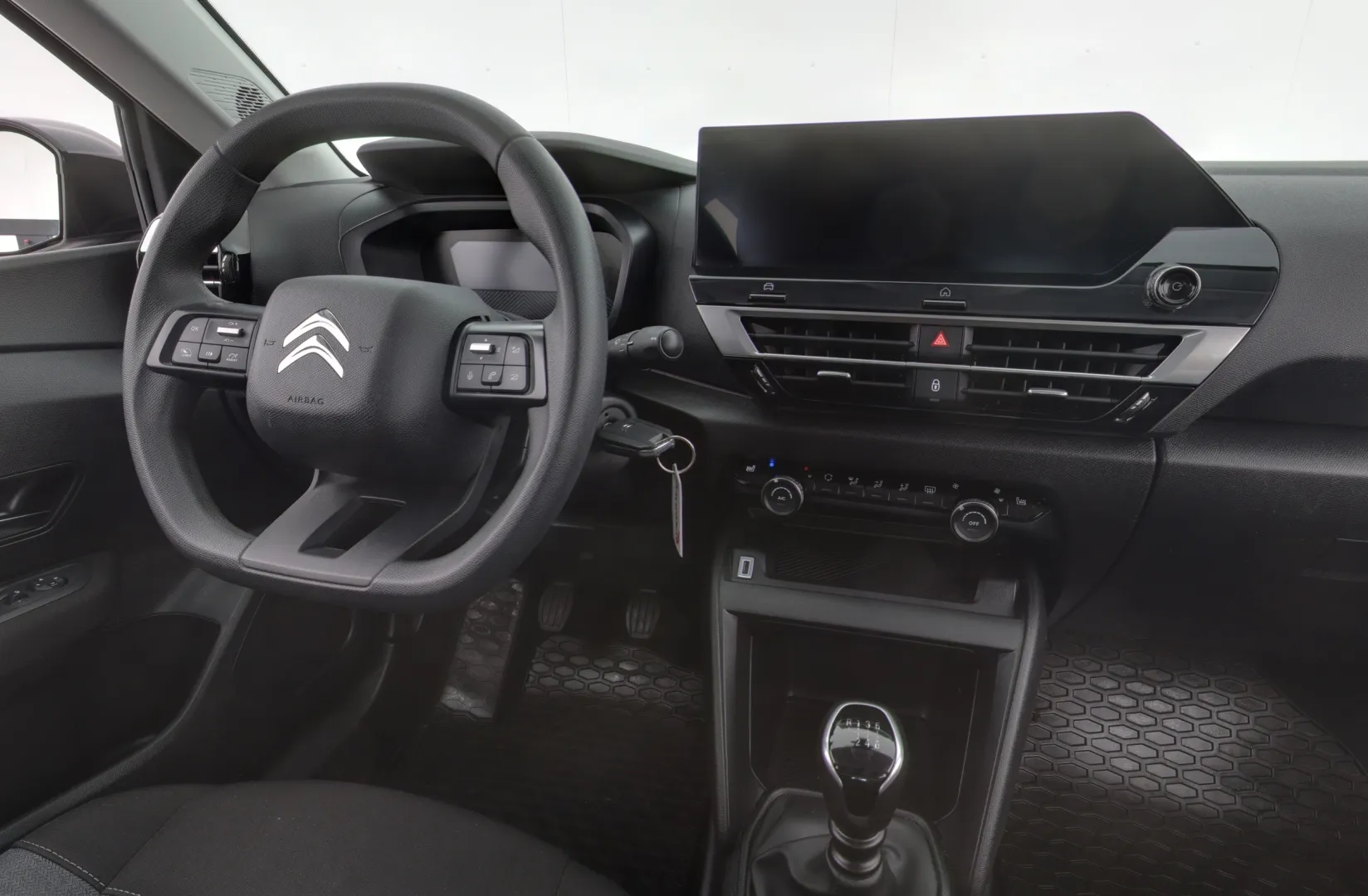 CITROEN C4 OZE-558 carousel image