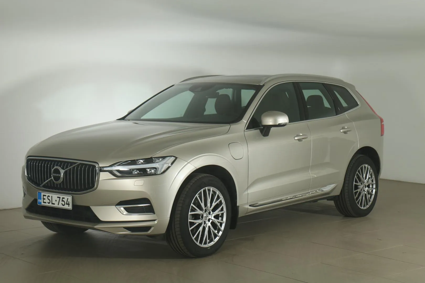 VOLVO XC60 ESL-754 carousel image