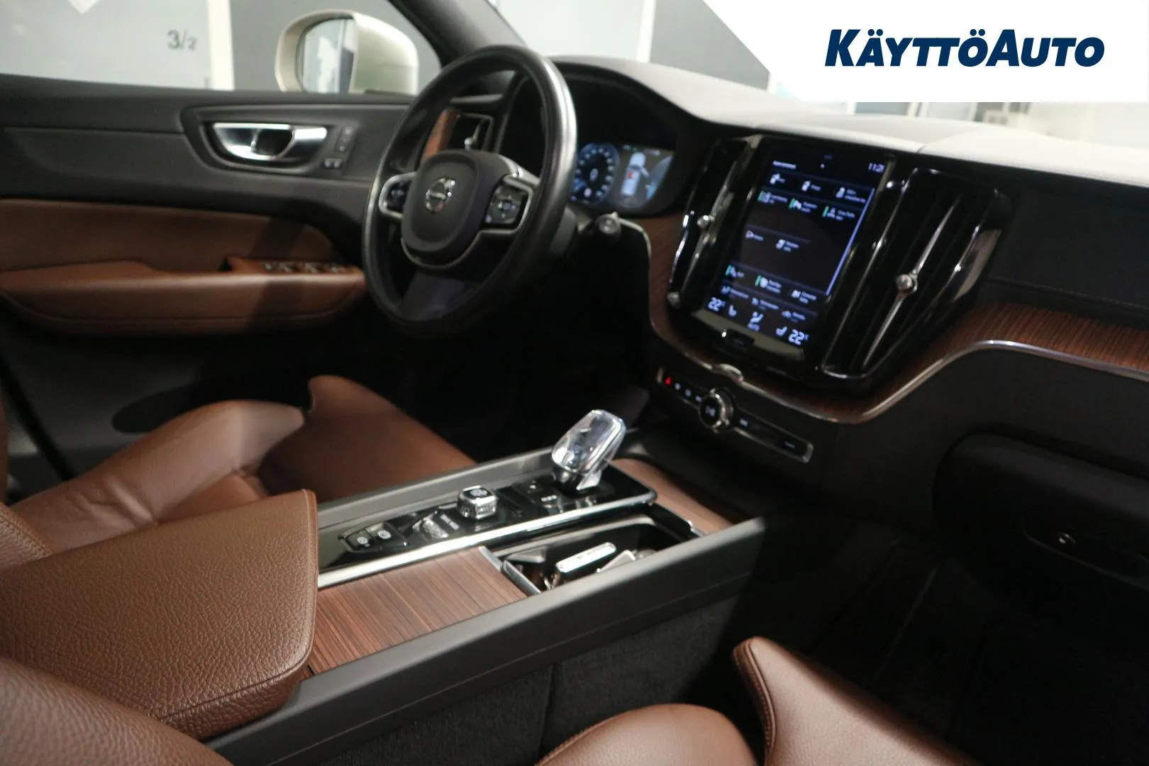 VOLVO XC60 ESL-754 carousel image