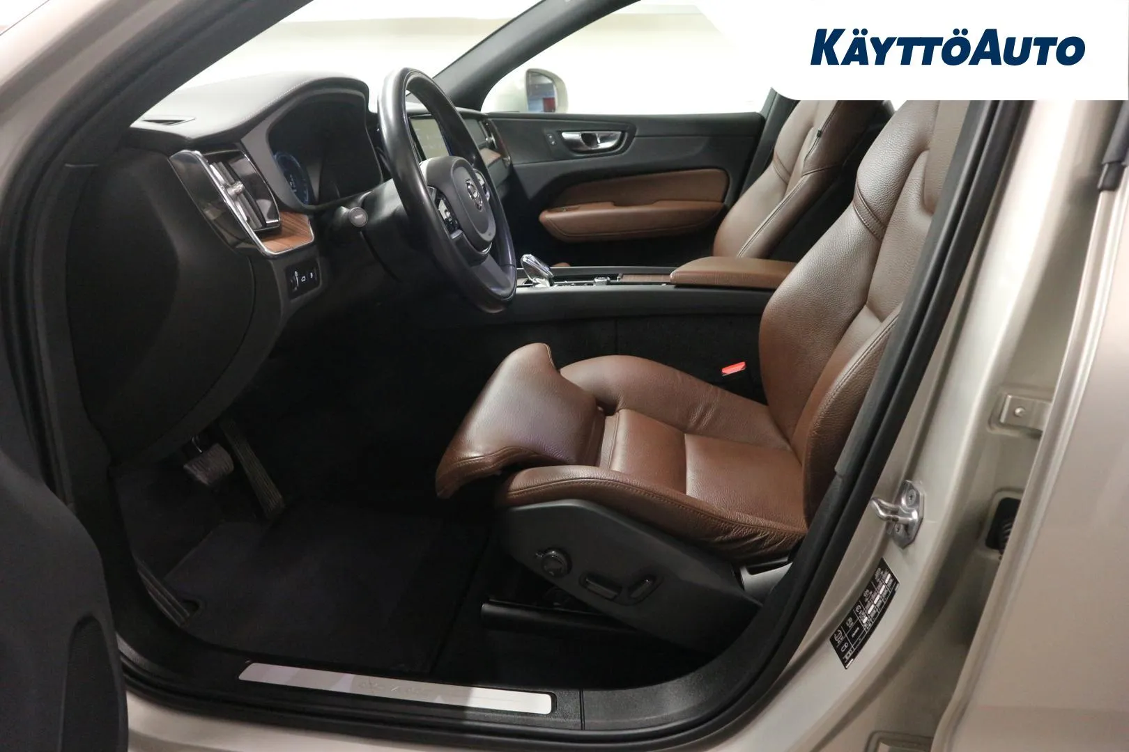 VOLVO XC60 ESL-754 carousel image