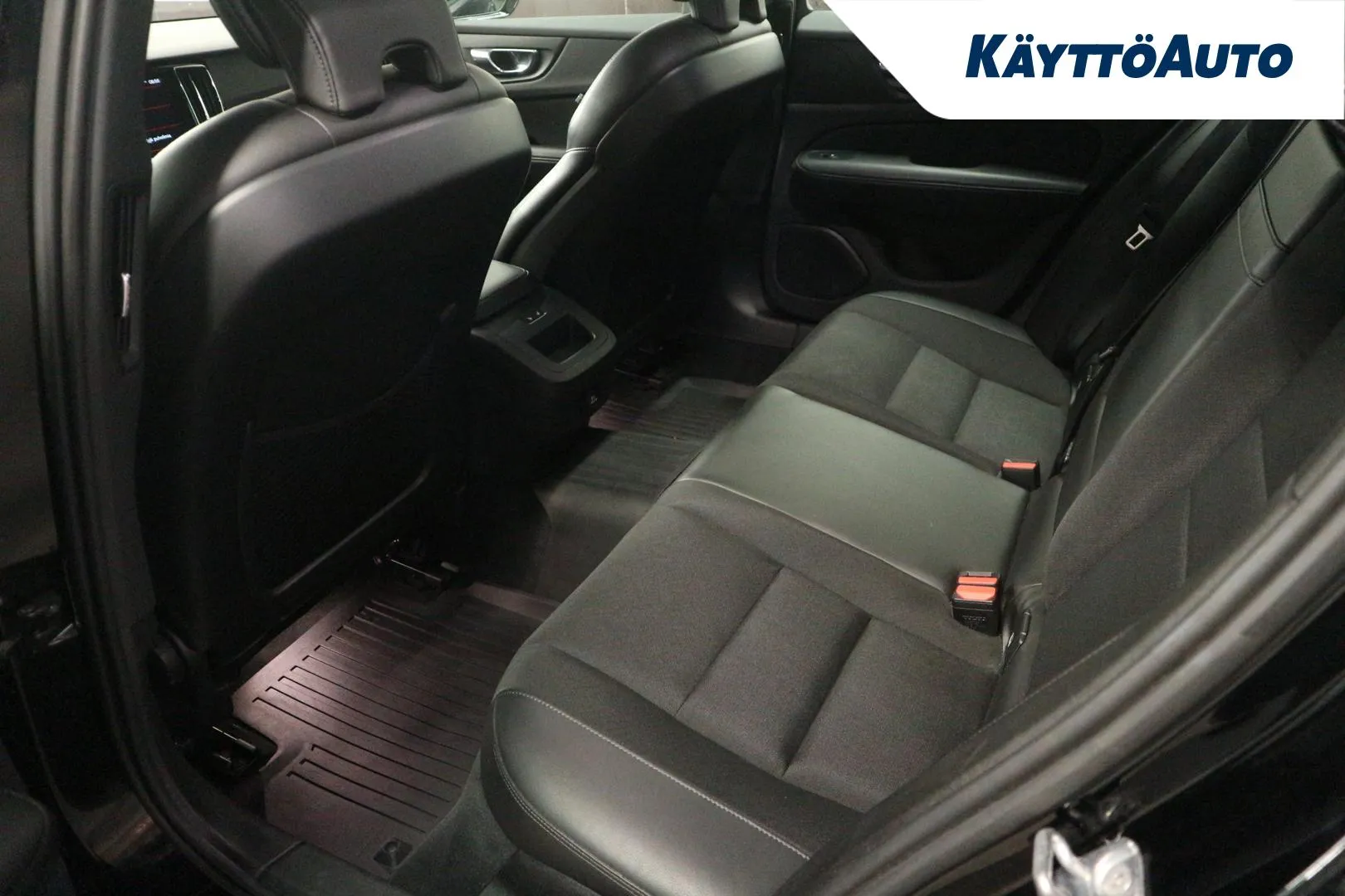 VOLVO V60 RTV-790 carousel image