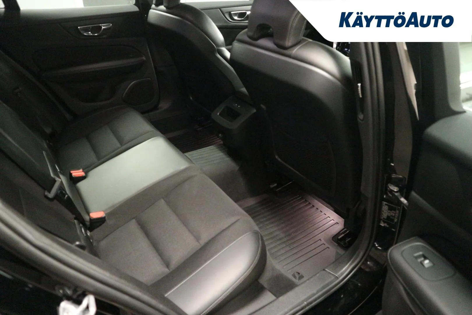 VOLVO V60 RTV-790 carousel image