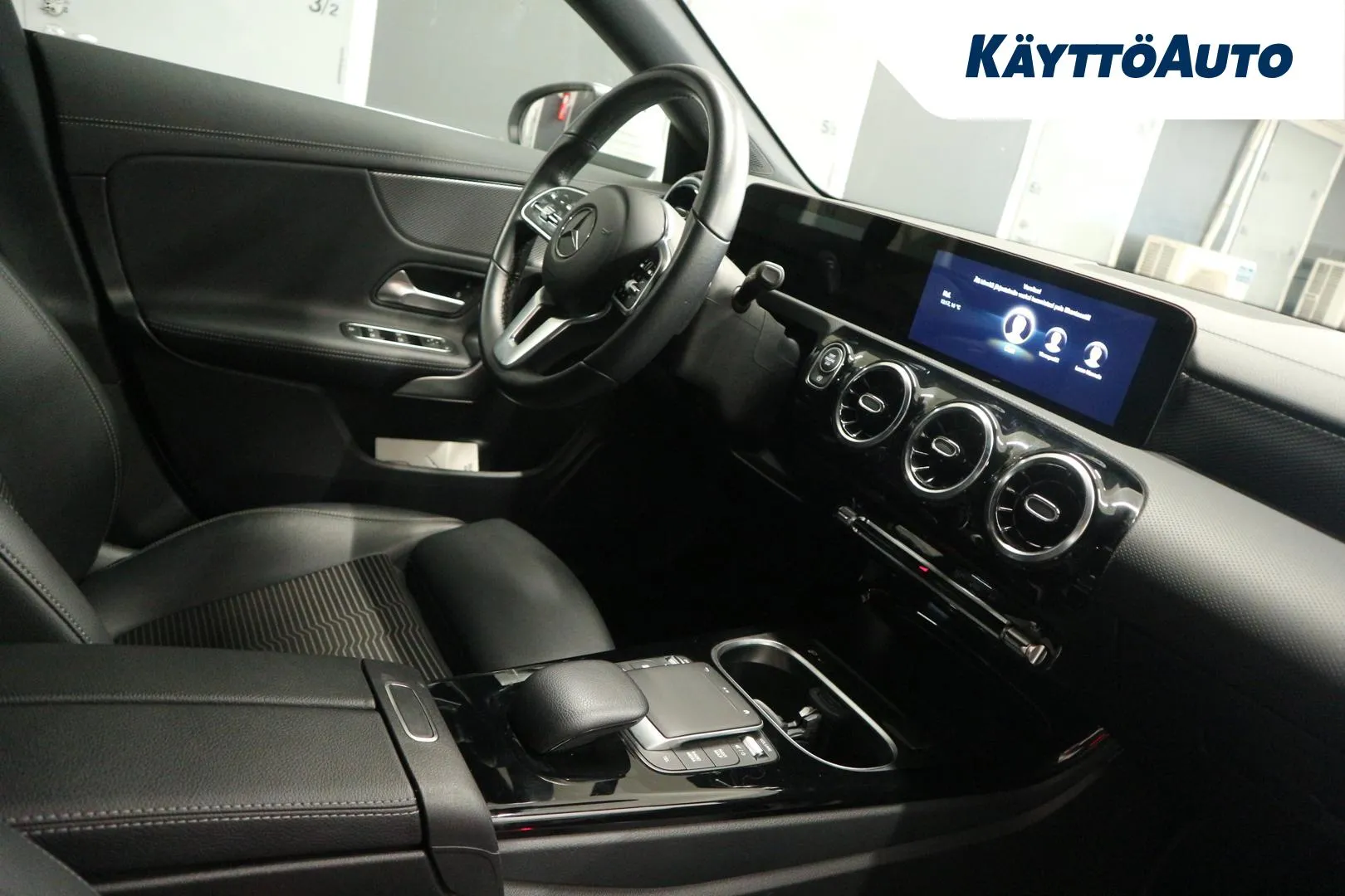 MERCEDES-BENZ CLA ZOB-355 carousel image
