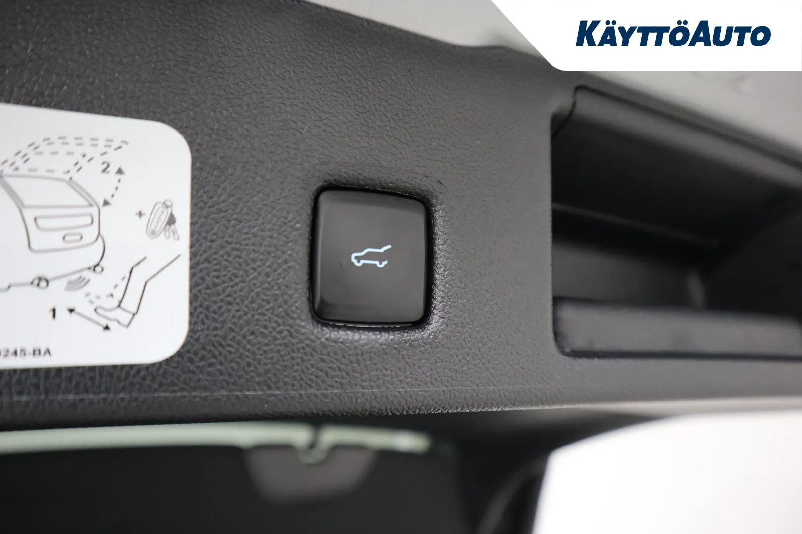 FORD Kuga MZF-730 carousel image