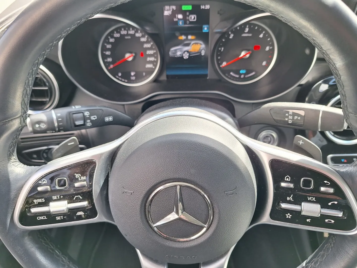 Mercedes-Benz GLC SZA-876 carousel image