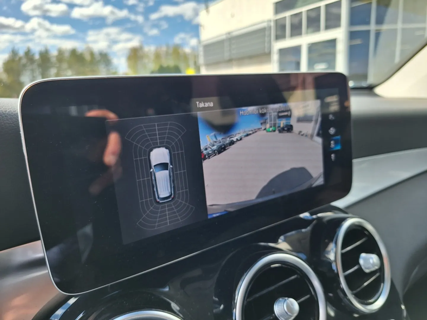 Mercedes-Benz GLC SZA-876 carousel image