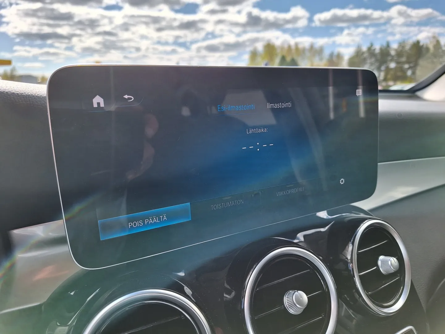 Mercedes-Benz GLC SZA-876 carousel image
