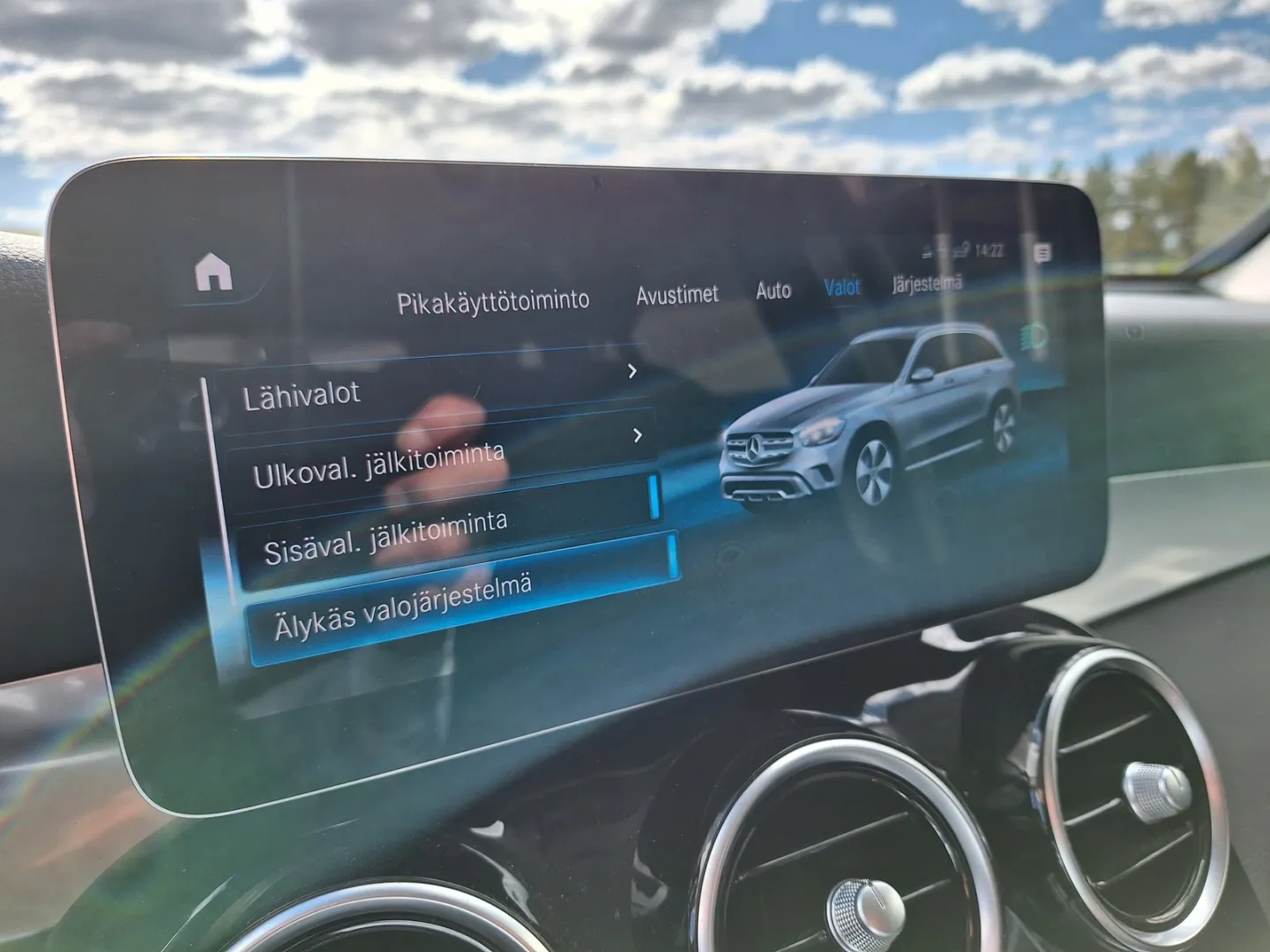 Mercedes-Benz GLC SZA-876 carousel image
