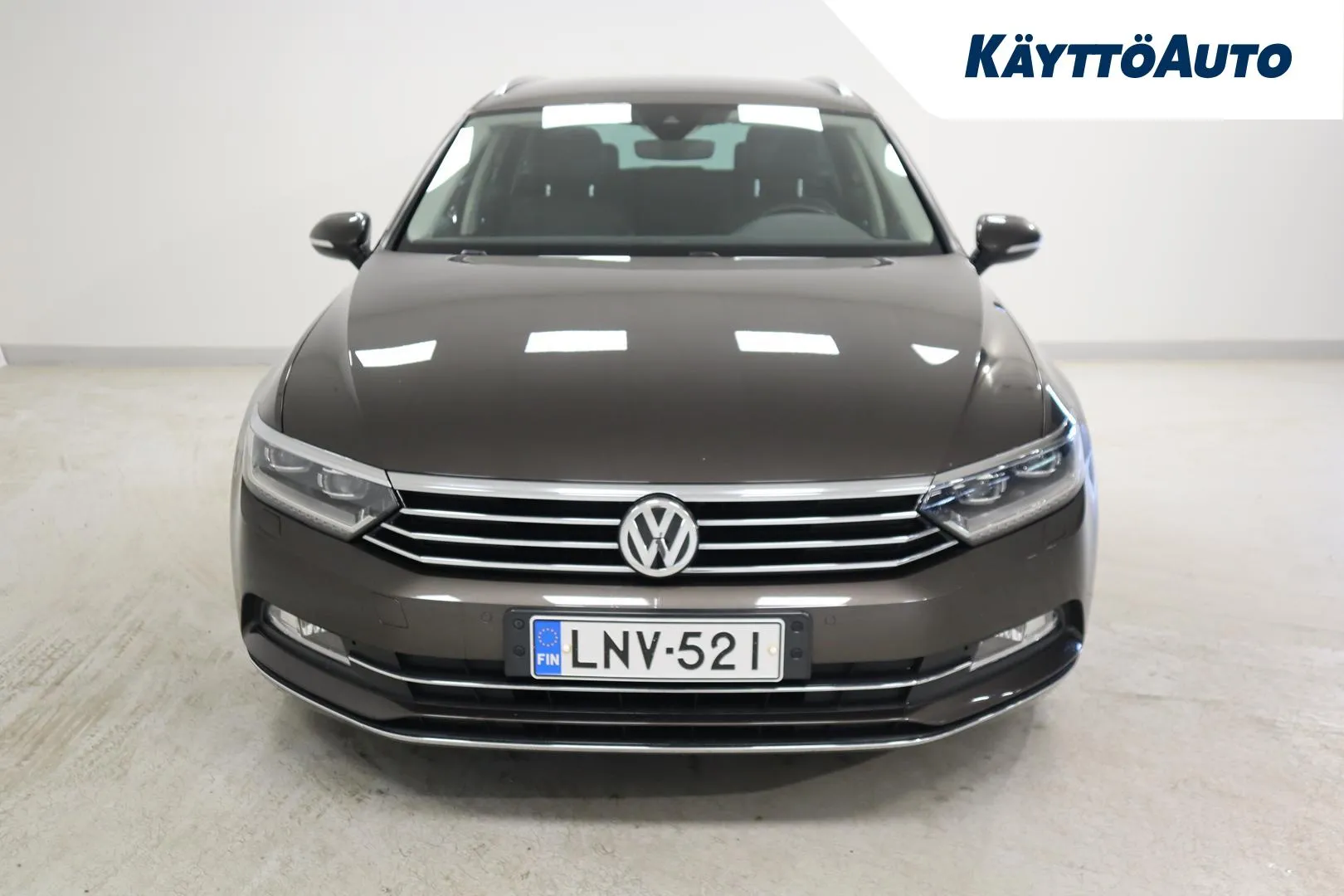 VOLKSWAGEN Passat LNV-521 carousel image