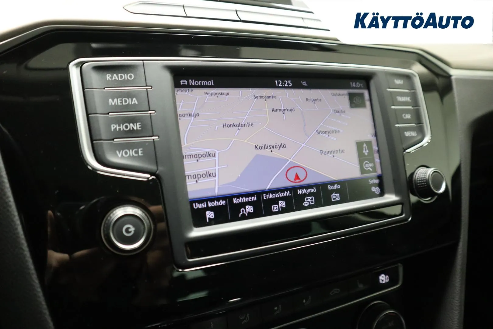 VOLKSWAGEN Passat LNV-521 carousel image