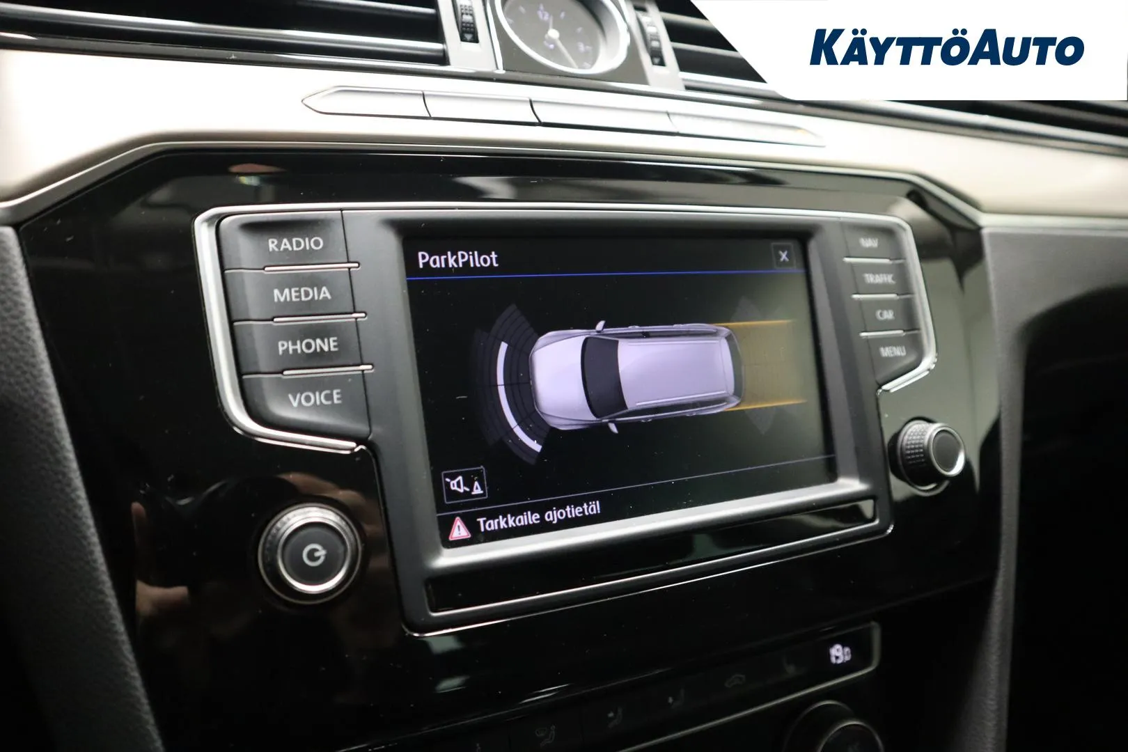 VOLKSWAGEN Passat LNV-521 carousel image