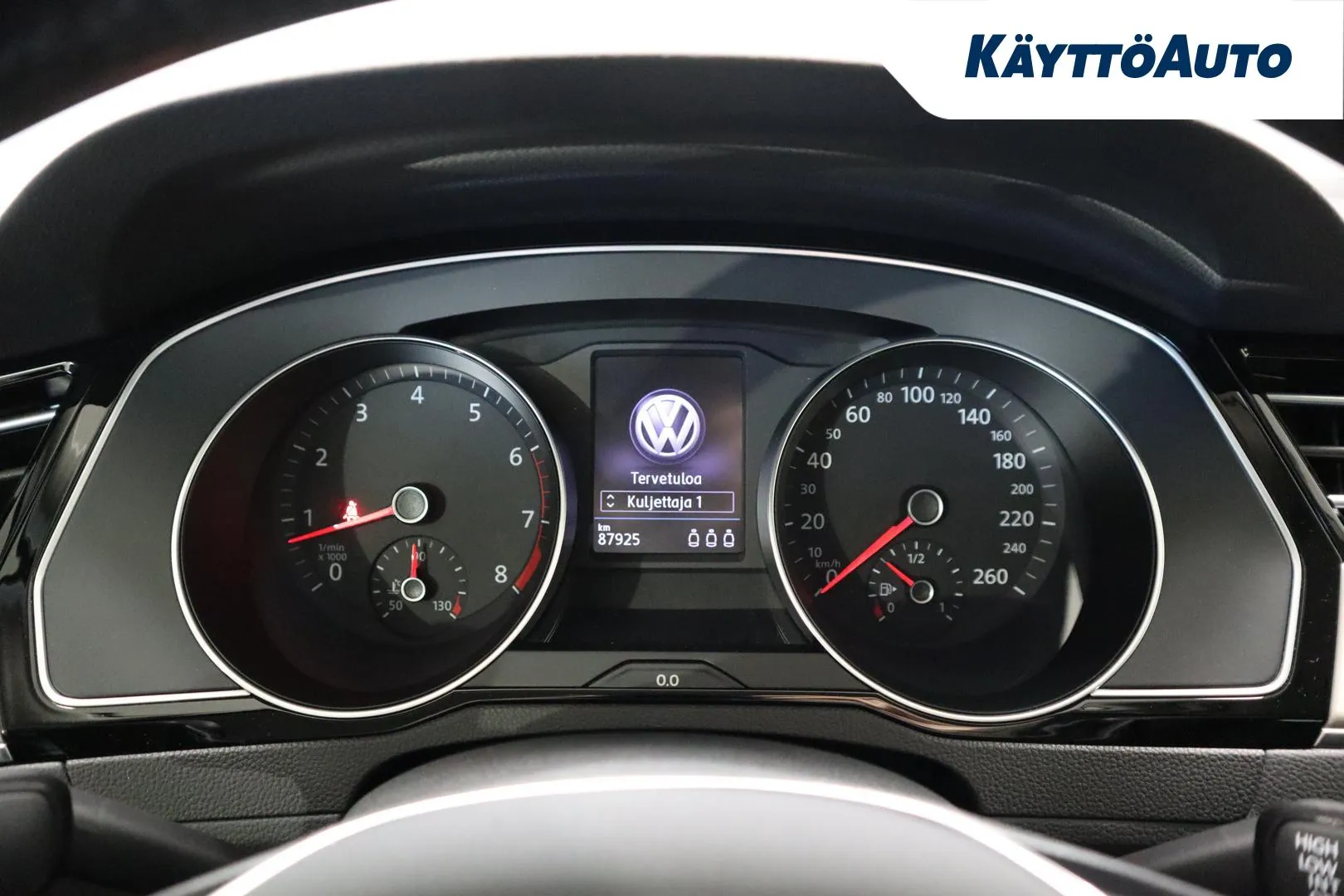 VOLKSWAGEN Passat LNV-521 carousel image