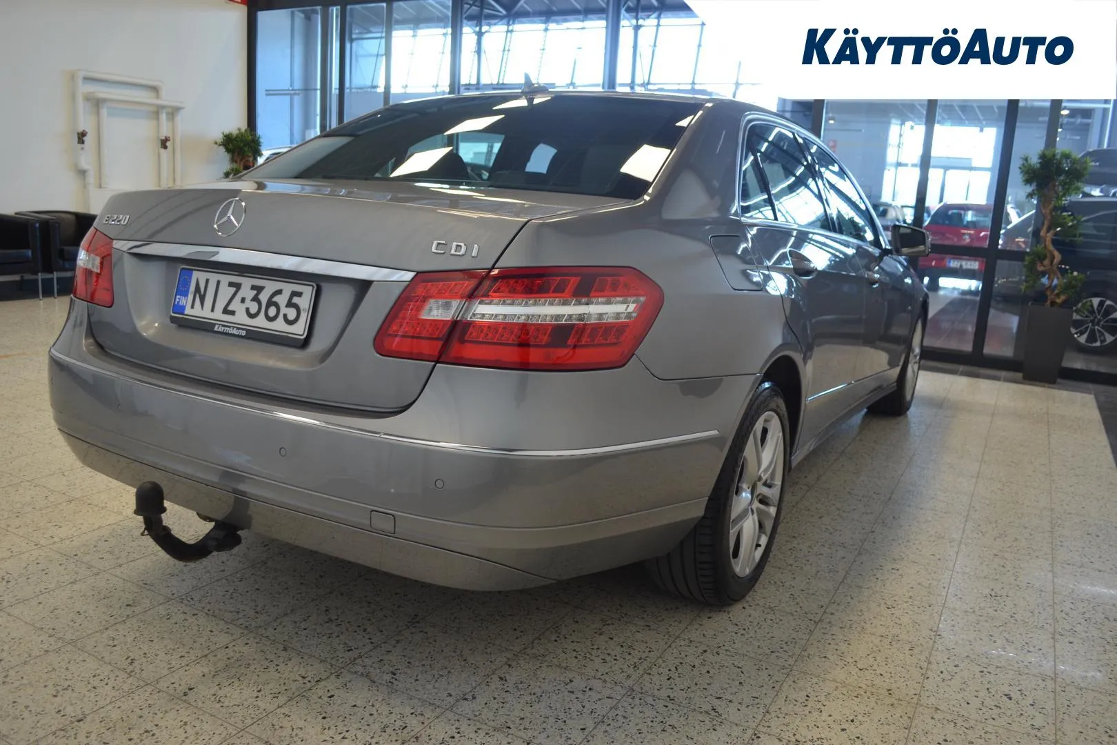 MERCEDES-BENZ E NIZ-365 carousel image