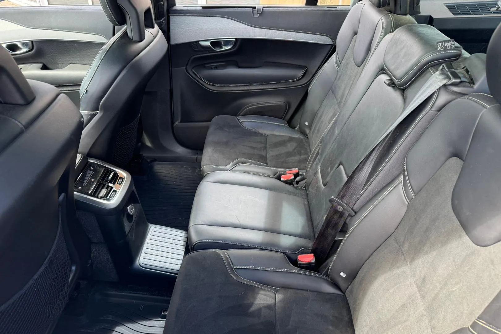 Volvo XC90 GOC-912 carousel image
