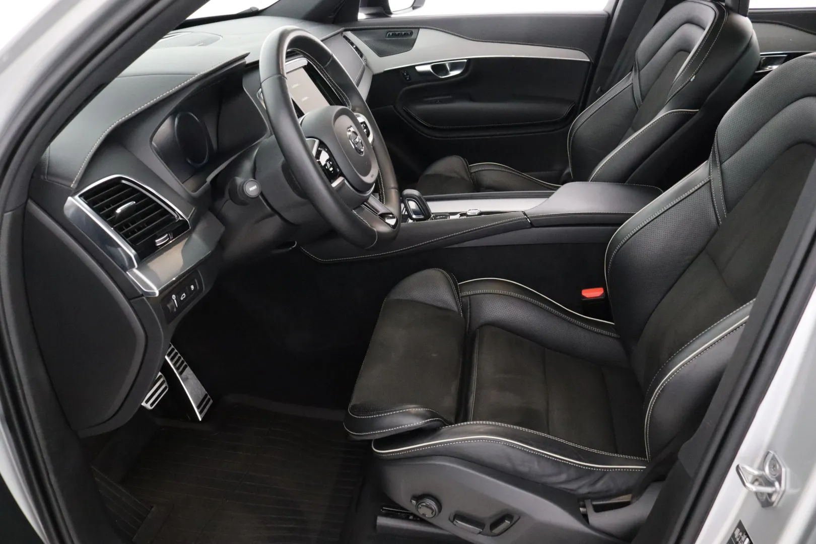 Volvo XC90 GOC-912 carousel image