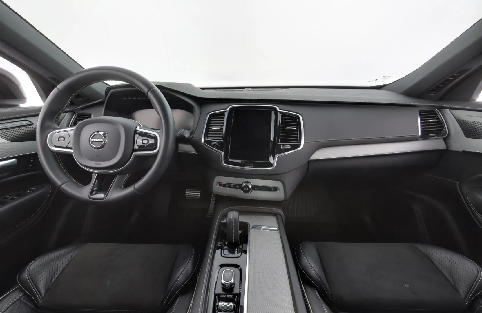 Volvo XC90 GOC-912 carousel image