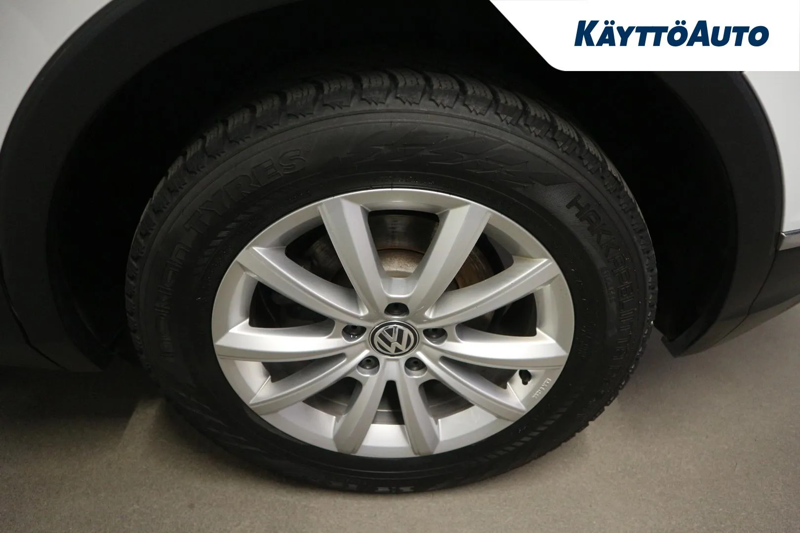 VOLKSWAGEN Tiguan YLA-153 carousel image
