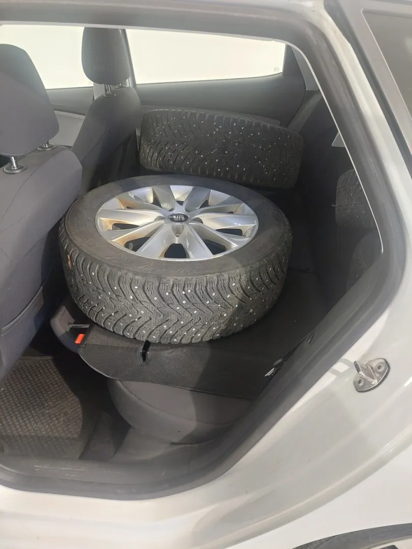 SEAT Leon FNN-189 carousel image
