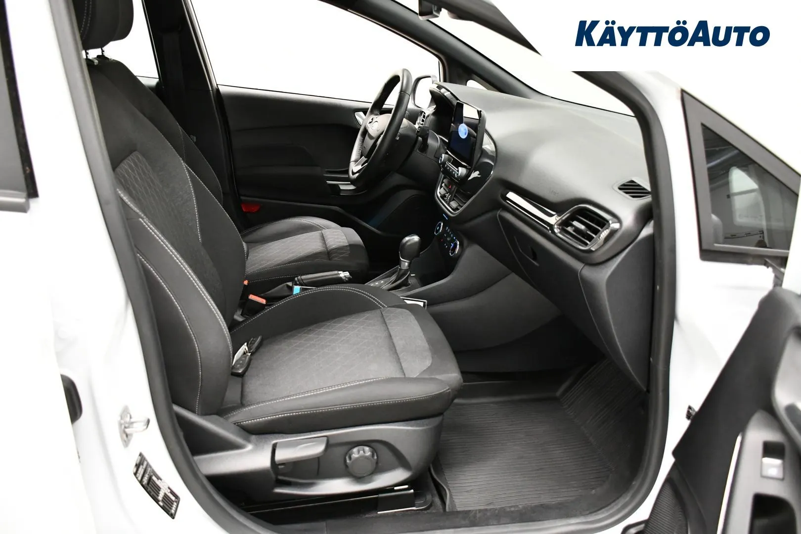 FORD Fiesta FPV-933 carousel image