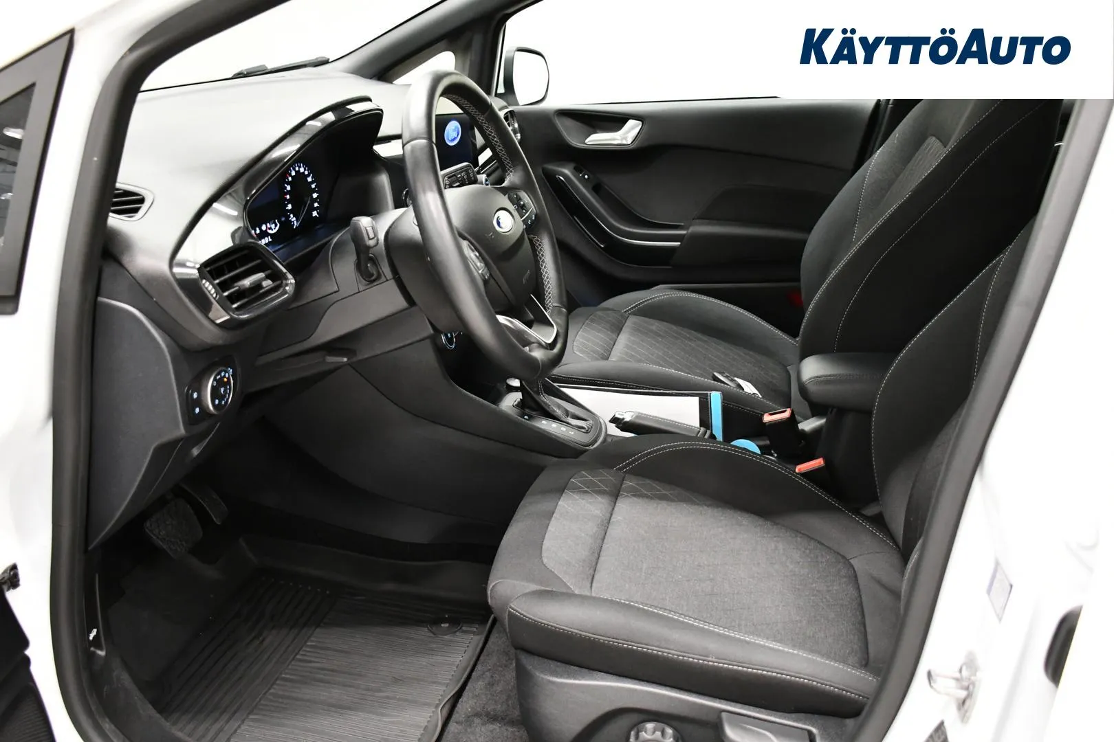 FORD Fiesta FPV-933 carousel image