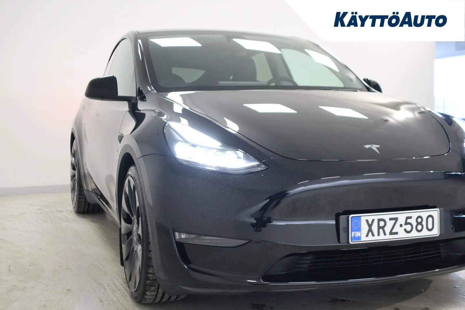 TESLA Model Y XRZ-580 carousel image