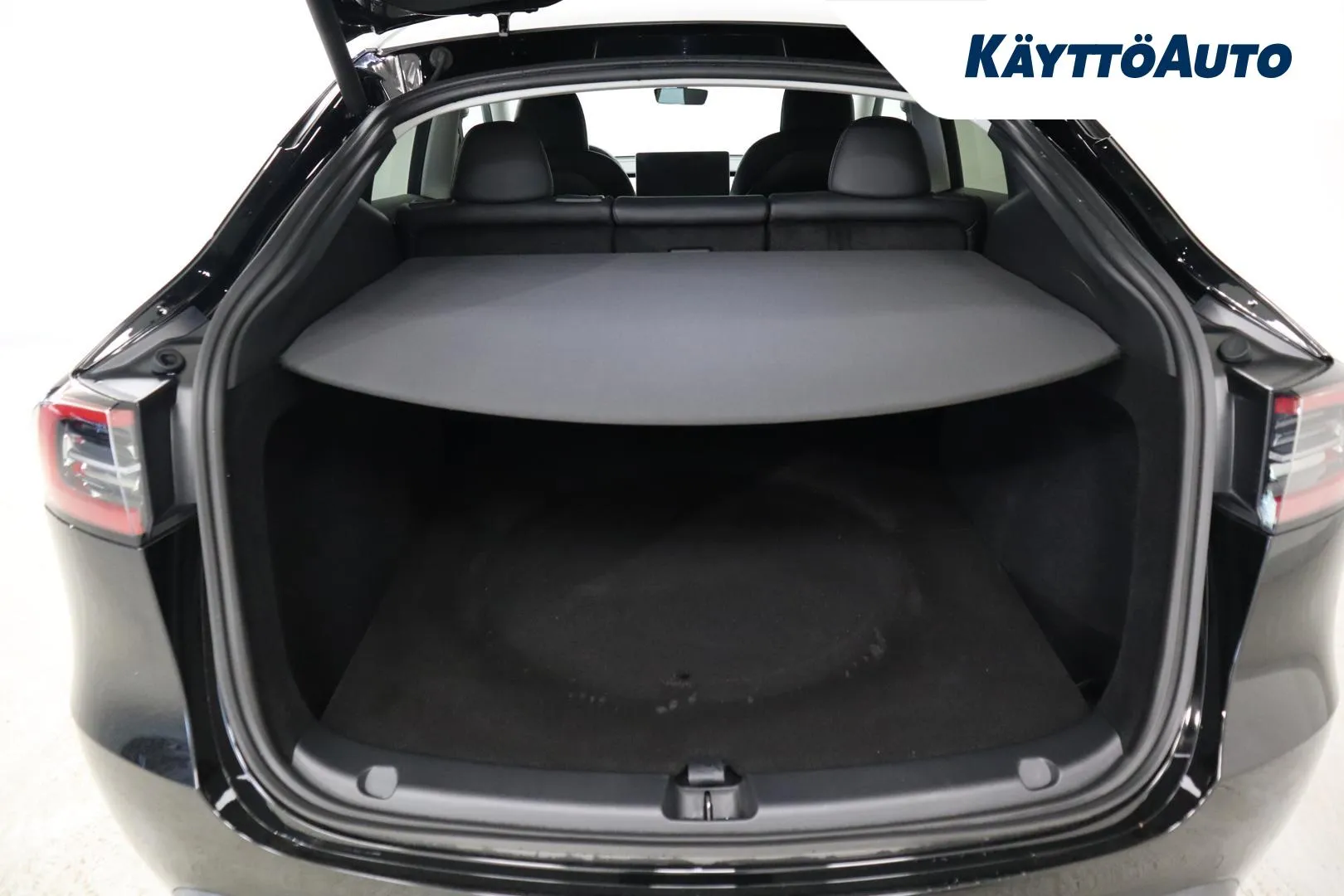 TESLA Model Y XRZ-580 carousel image