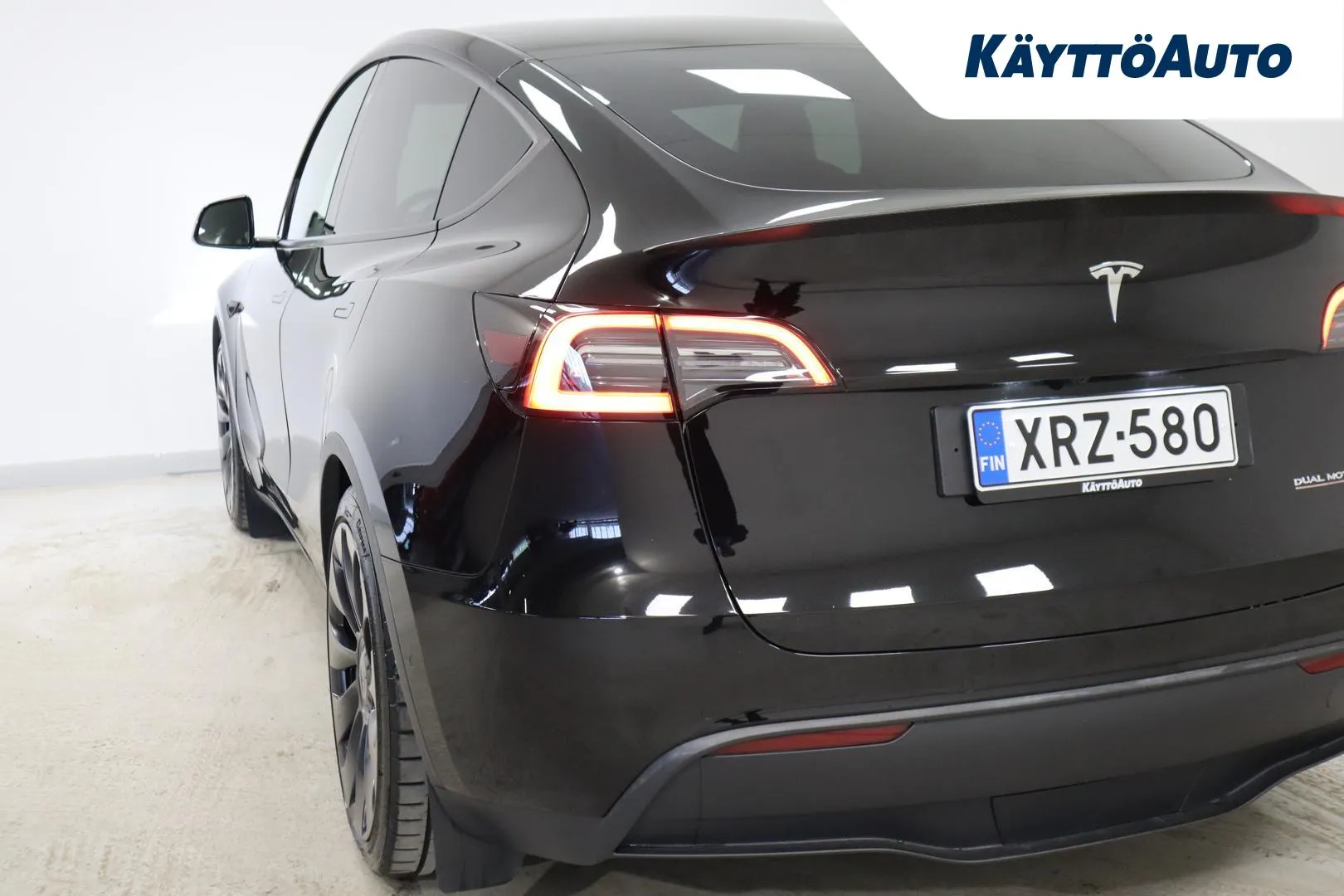 TESLA Model Y XRZ-580 carousel image
